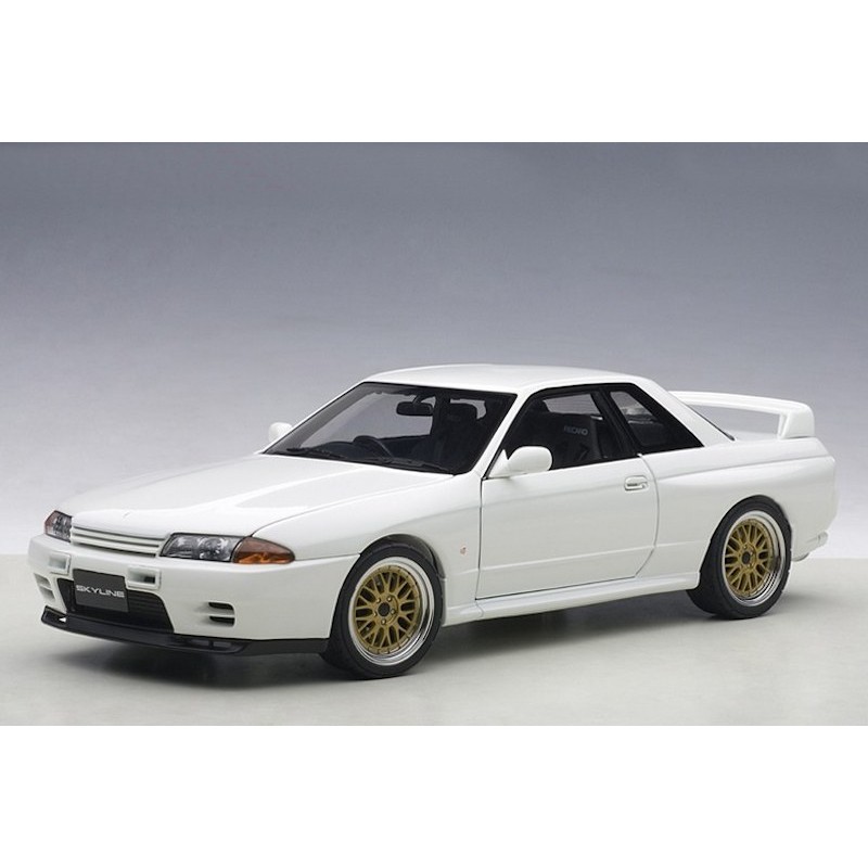 1/18 オートアート 日産スカイラインGT−R R32 VSPEC2-