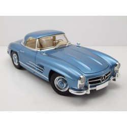 Minichamps 1/18 Mercedes Benz 300 SL Roadster with Hard Top W198