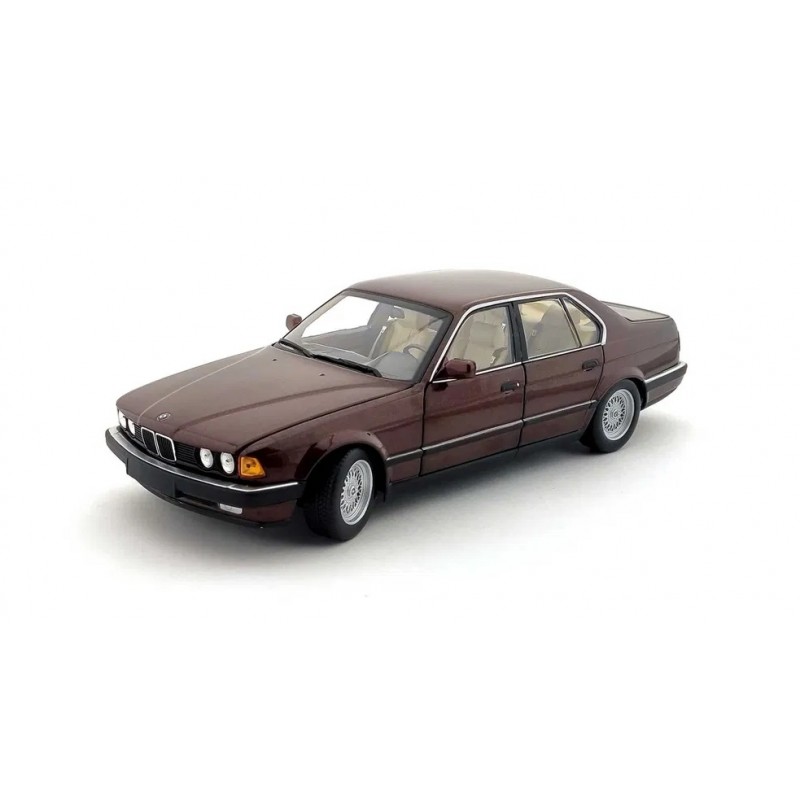 Minichamps 1/18 BMW 7 Series 730i (E32) 1986