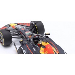 Minichamps 1/18  Red Bull Racing RB19 2 Car Set F1 RB19 No.1 Qatar GP & Sprint Formula 1 World Champion Max Verstappen