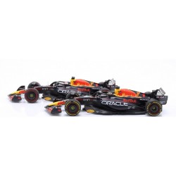 Minichamps 1/18  Red Bull Racing RB19 2 Car Set F1 RB19 No.1 Qatar GP & Sprint Formula 1 World Champion Max Verstappen