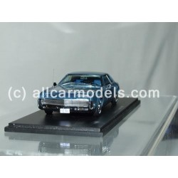 1:43 Oldsmobile Toronado 1966 (Spark)