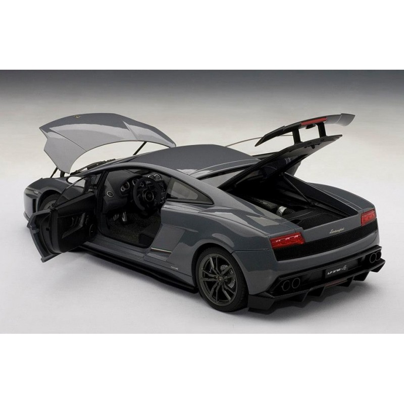 Autoart 1/18 Lamborghini Gallardo Superleggera