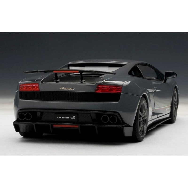 Autoart 1/18 Lamborghini Gallardo Superleggera