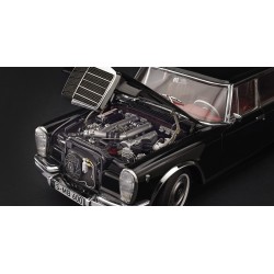 CMC 1/18 Mercedes Benz 600 Pullman(W100)