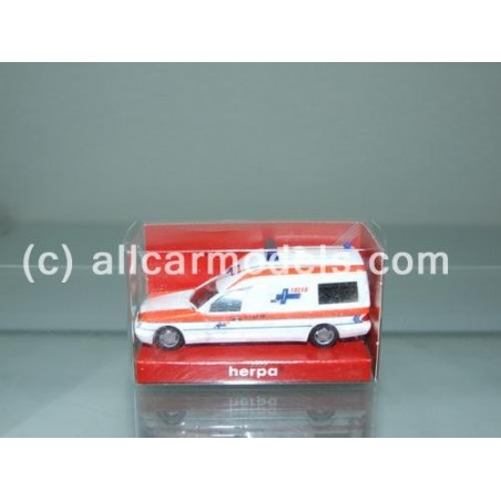 1:87 Mercedes E 200 T (S210) Binz- MKT Nürnberg- KTW (Herpa)