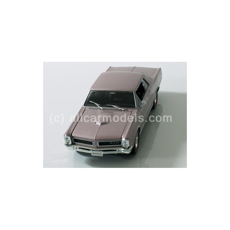 1:26 1965 Pontiac GTO (Welly)