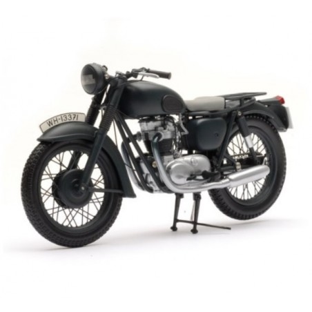 1:12 Triumph TR6 from the Movie: The Great Escape with Steve McQueen (Minichamps)