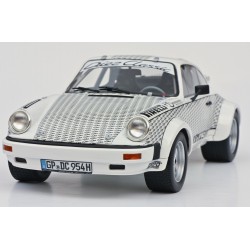 Schuco 1/18 Porsche 911 Röhrl x911 with Figure (1974 Porsche 911 G)