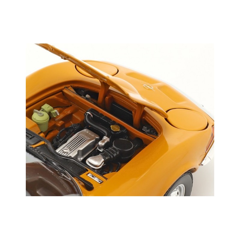 Minichamps 1/18 Opel GT 1970